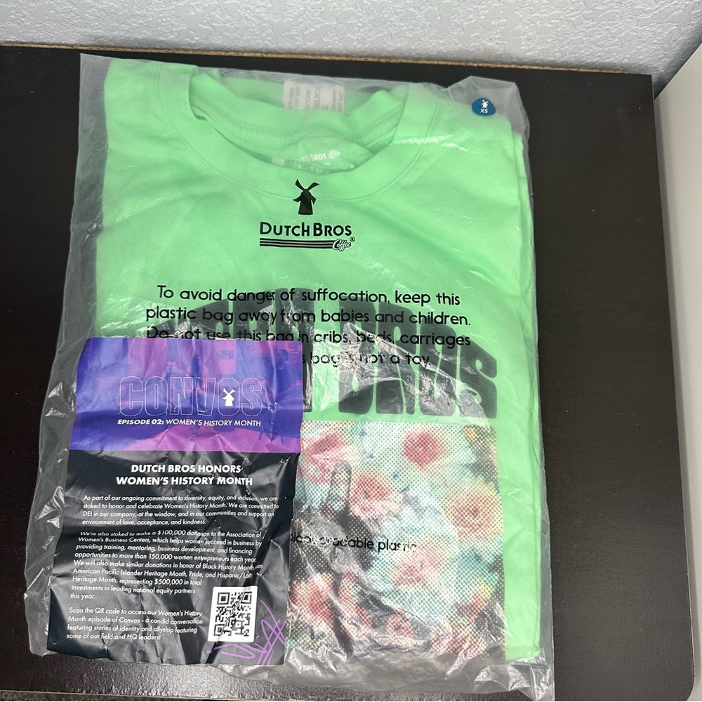 Dutch Bros NWT BRAND NEW IN PACKAGE Green XS+MEDIUM+LARGE Green Peace Flowers